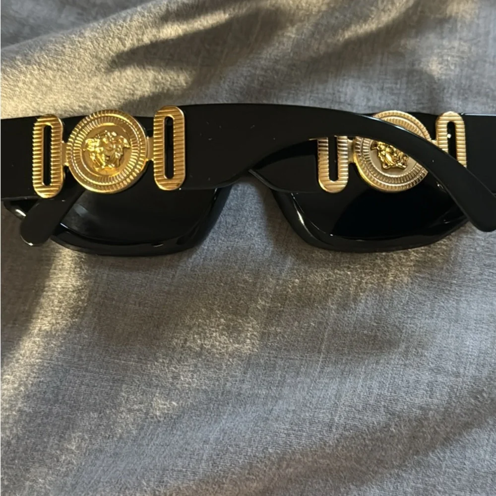 Versace men’s sunglasses - Picture 2 of 7